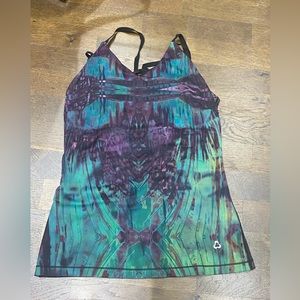 Size 2 titika workout top with built in bra